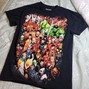 [S] Marvel Boys Shirt - Large Group of characters